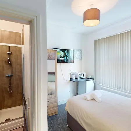 J Kyns Aparthome Vendégház